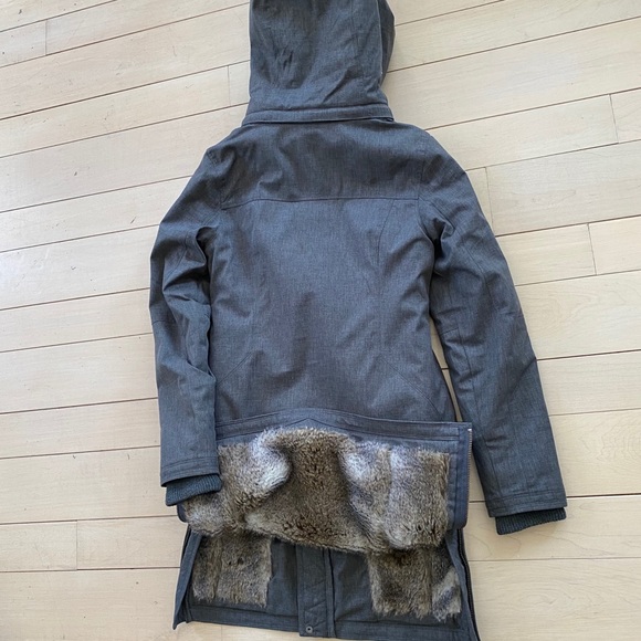 Beautiful Warm TNA coat - Picture 5 of 10